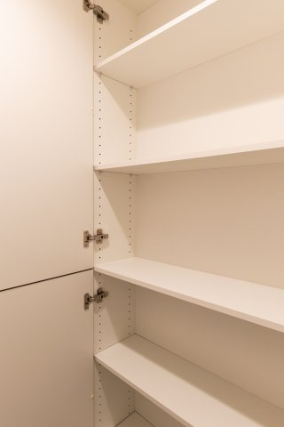 ジオタワー堺筋本町の収納