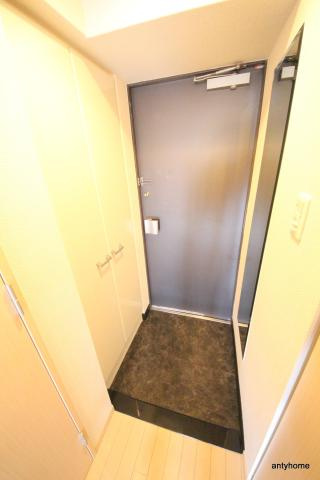 プレサンス梅田EAST　仲介手数料無料の玄関