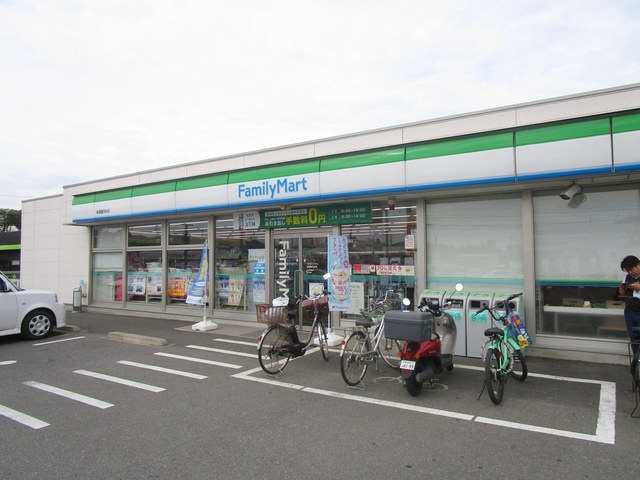 カルミアのその他|ファミリーマート船橋駿河台店