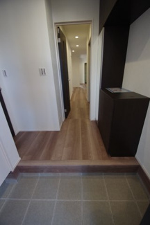 【玄関】 | 【仲介手数料無料！！】府中市是政6丁目　新築戸建て（全3棟）A号棟　5080万円