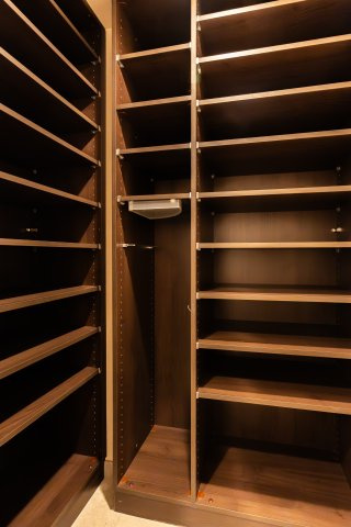 ジオタワー堺筋本町の収納