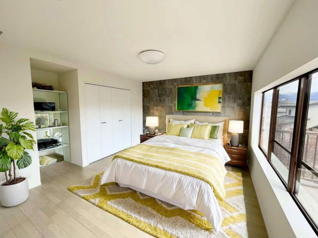 長野市三輪中古戸建の寝室|日当たり風通しともに良好！明るく朝を迎えられるつくりになっています♪
※CGで家具を配置しています