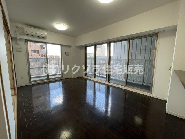 ロイヤルメドゥ香里園タワーのダイニング|LDK10.0帖
■物件内覧・資金計画相談・住宅ローン相談、リフォーム相談、お問合せ受付中■
※当日・翌日のご内覧、ご相談はお電話でのお問合せがスムーズです！