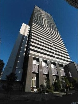 ロイヤルメドゥ香里園タワーの外観|新しい生活にいかがでしょうか？外観はお住まいの顔になります。こだわりたいポイントですね。水回りリフォームやリノベーションも承ってます。
■現地見学・資金計画相談・住宅ローン相談もお問合せ受付中■