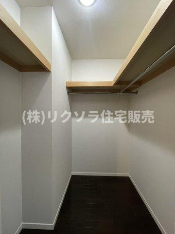 ロイヤルメドゥ香里園タワーの収納|■物件内覧・資金計画相談・住宅ローン相談、リフォーム相談、お問合せ受付中■
※当日・翌日のご内覧、ご相談はお電話でのお問合せがスムーズです！