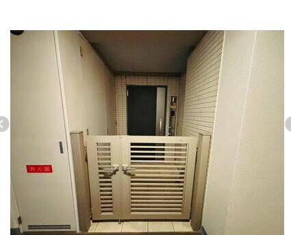 ロイヤルメドゥ香里園タワーの玄関|ポーチ付き
■物件内覧・資金計画相談・住宅ローン相談、リフォーム相談、お問合せ受付中■
※当日・翌日のご内覧、ご相談はお電話でのお問合せがスムーズです！