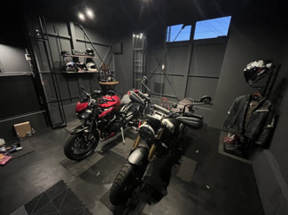 【駐車場】 | 塗装床のガーレジ