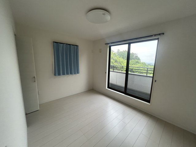 高崎市箕郷町富岡1402-16の洋室