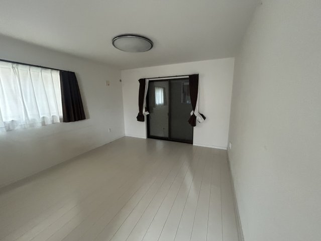 高崎市箕郷町富岡1402-16の居間・リビング