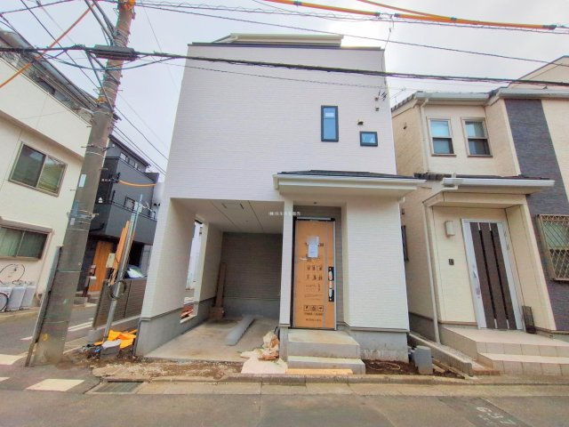 富士見市上沢１丁目の新築一戸建の外観|鶴瀬駅徒歩10分の好立地！
角地にて開放的な立地の新築一戸建て！
心地よい温度環境で快適なZEH水準適合住宅。

資料請求やご見学などお気軽にお問い合わせください。