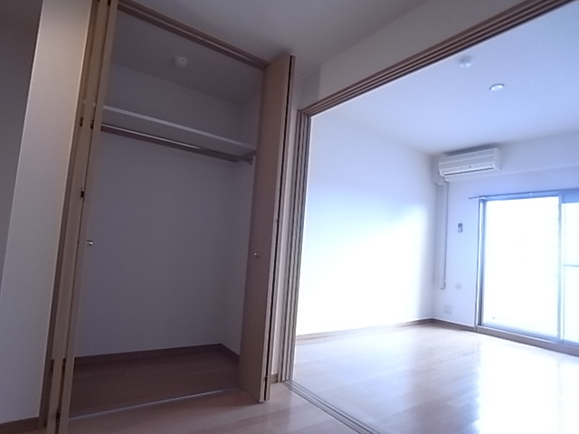 神戸市兵庫区上沢通８丁目の賃貸マンションの収納|クローゼット