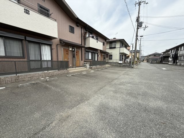 ソレジオ桜の駐車場