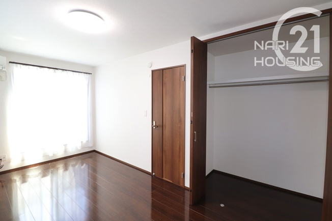 【寝室】 | 昭島市大神町4丁目　中古戸建 | 洋室8.25帖