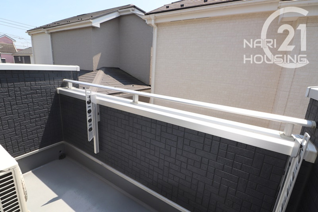 【バルコニー】 | 昭島市大神町4丁目　中古戸建 | 南面ワイドバルコニー