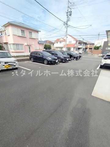 フォレストメゾン蔵子の駐車場