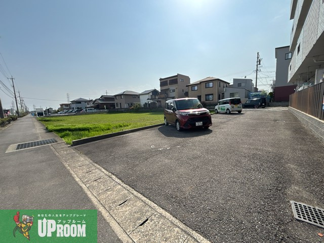 ファミールコートSの駐車場