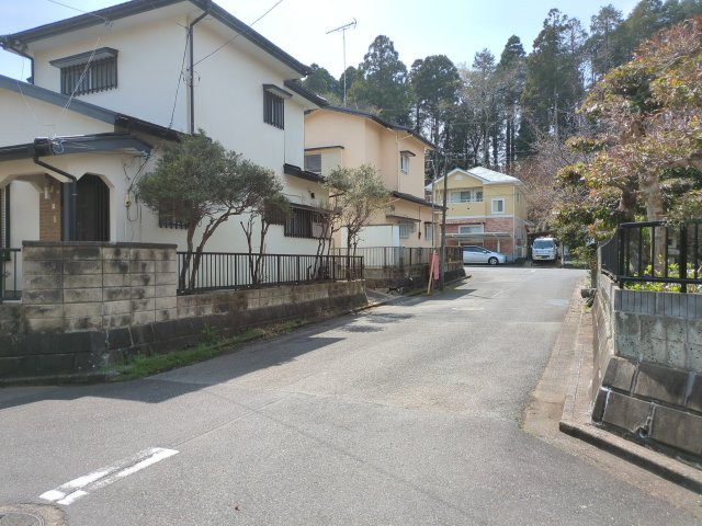 【前面道路含む現地写真】 | 山武市成東　中古戸建