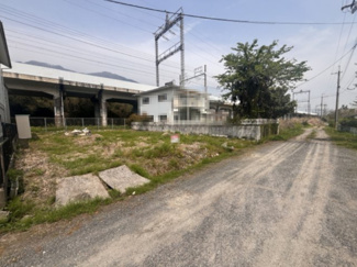 【前面道路含む現地写真】