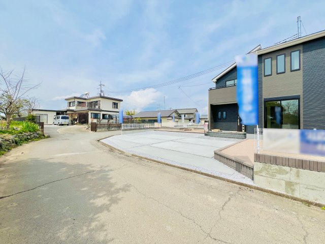 玉村町八幡原の前面道路含む現地写真|駐車が苦手な方にもおススメです♪