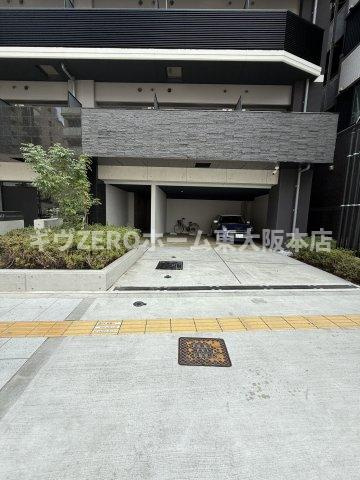 S-RESIDENCE難波大国町Deuxのエントランス