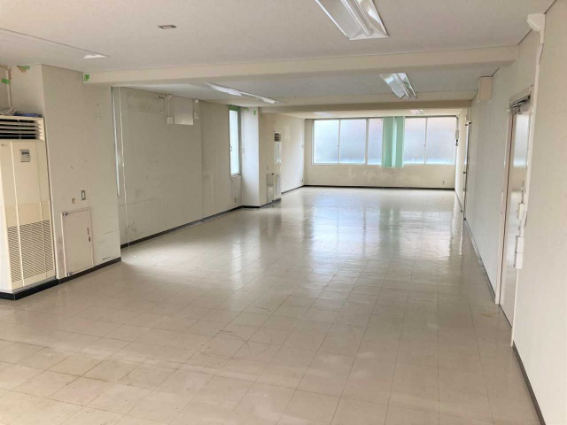 アテックビルのロビー