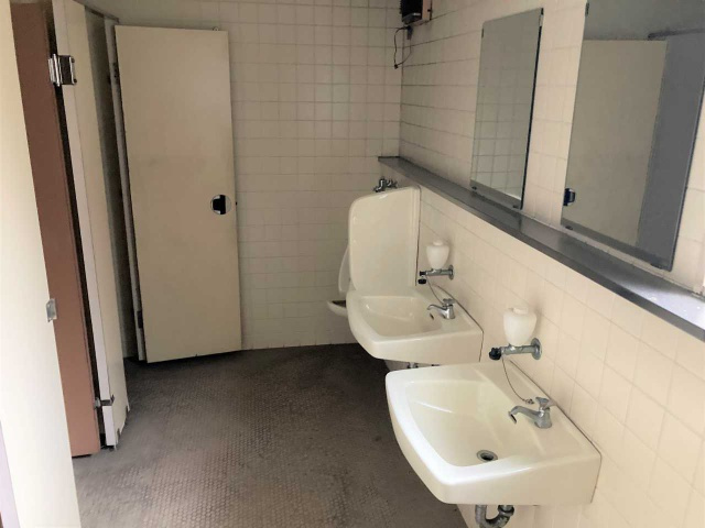 アテックビルの洗面所