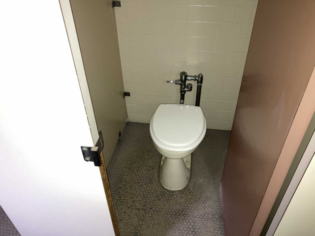 アテックビルのトイレ