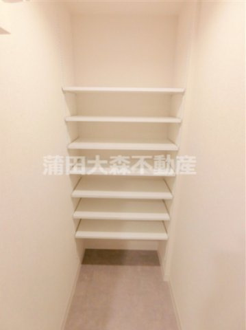 KDXレジデンス田園調布南の設備|玄関収納シューズインクローゼット