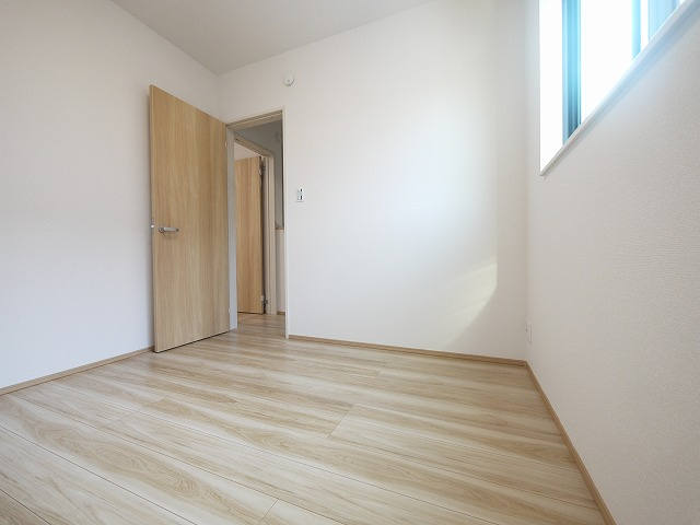 ドム　シャインの洋室