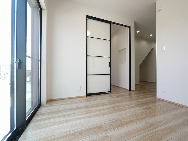 ドム　シャインの洋室