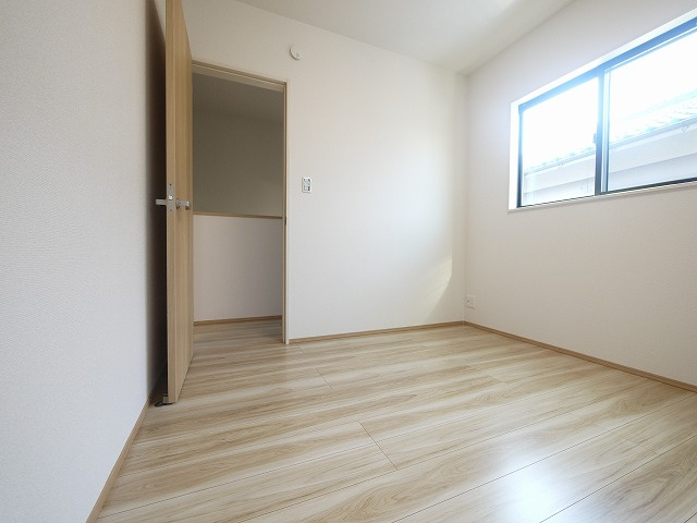 ドム　シャインの洋室