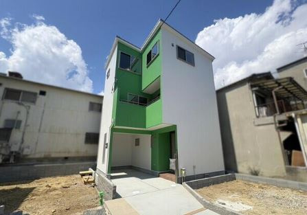 豊中市春日町3丁目　新築戸建の外観