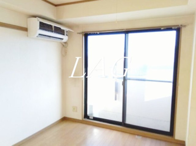 【居間・リビング】 | 滝不動駅前ビル | 洋室のお部屋です。