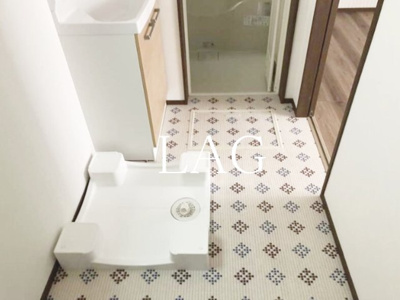 【設備】 | メゾン・ド・カラン本蓮沼 | 室内洗濯機置き場です。