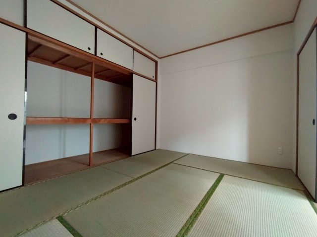 【寝室】 | コート川西