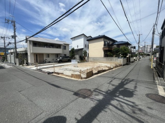 【前面道路含む現地写真】