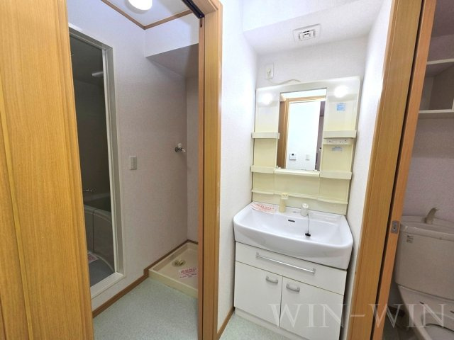 ユイロン・栄の独立洗面台