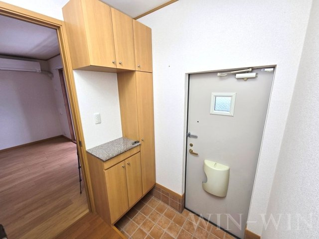 ユイロン・栄の玄関