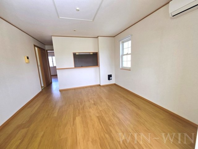 ユイロン・栄の居間・リビング