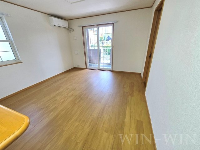 ユイロン・栄の居間・リビング