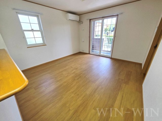 ユイロン・栄の居間・リビング