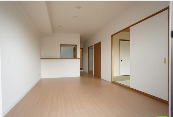 メゾンドール南千里の居間・リビング