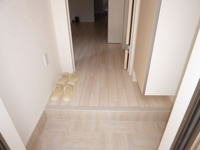 倉敷市連島町鶴新田のアパートの玄関