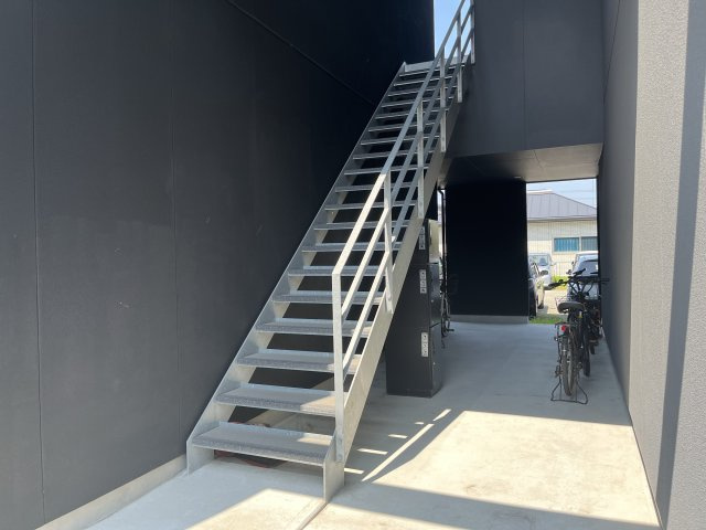 ドミール八代Ⅰのエントランス