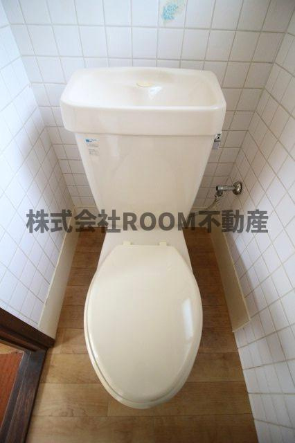 コスモスハウスのトイレ|落ち着いたトイレです