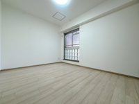 【洋室】 | グリーンマンションやよい坂☆仲介手数料☆半額☆ | たとえ。小さかろうとやっぱり窓のある・なしは大きく違うもの。あるんです。窓。差し込む光はちゃんと朝を教えてくれるみたいです。