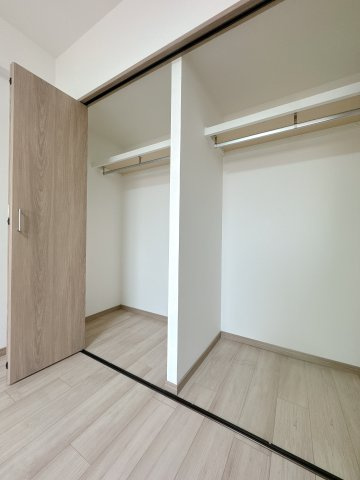 【収納】 | グリーンマンションやよい坂☆仲介手数料☆半額☆ | たくさんあっても困らないのが収納スペース。ひとつでこれだけ大きいとずいぶん助かります。