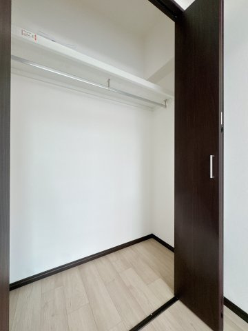 【収納】 | グランピアマンションやよい坂☆仲介手数料無料☆ | 適度な高さで仕切られた「段」が実用的でいいですね♪