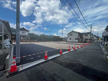 安佐南区山本４丁目の前面道路含む現地写真