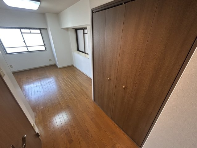 YKハイツ西明石の内装